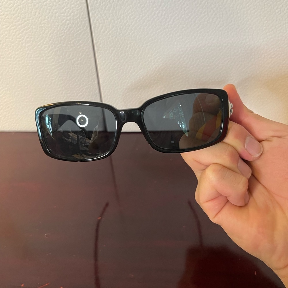 Chanel sunglasses - Picture 2 of 6